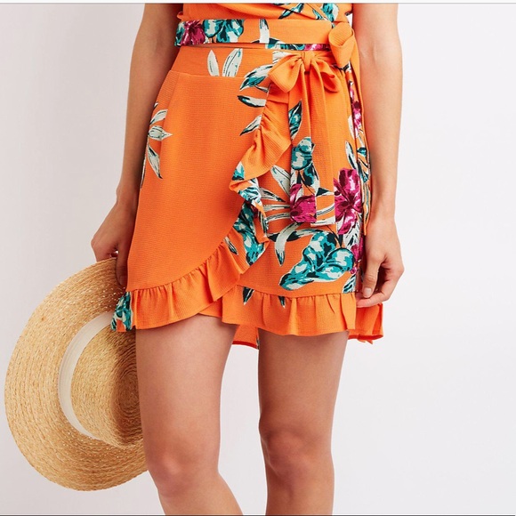 Charlotte Russe Dresses & Skirts - Vacay Skirt